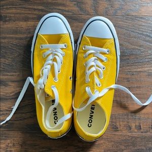 Yellow converse-all stars
